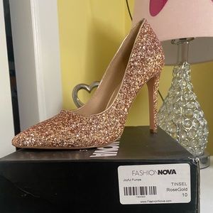 Glittery Pumps (Rose Gold)